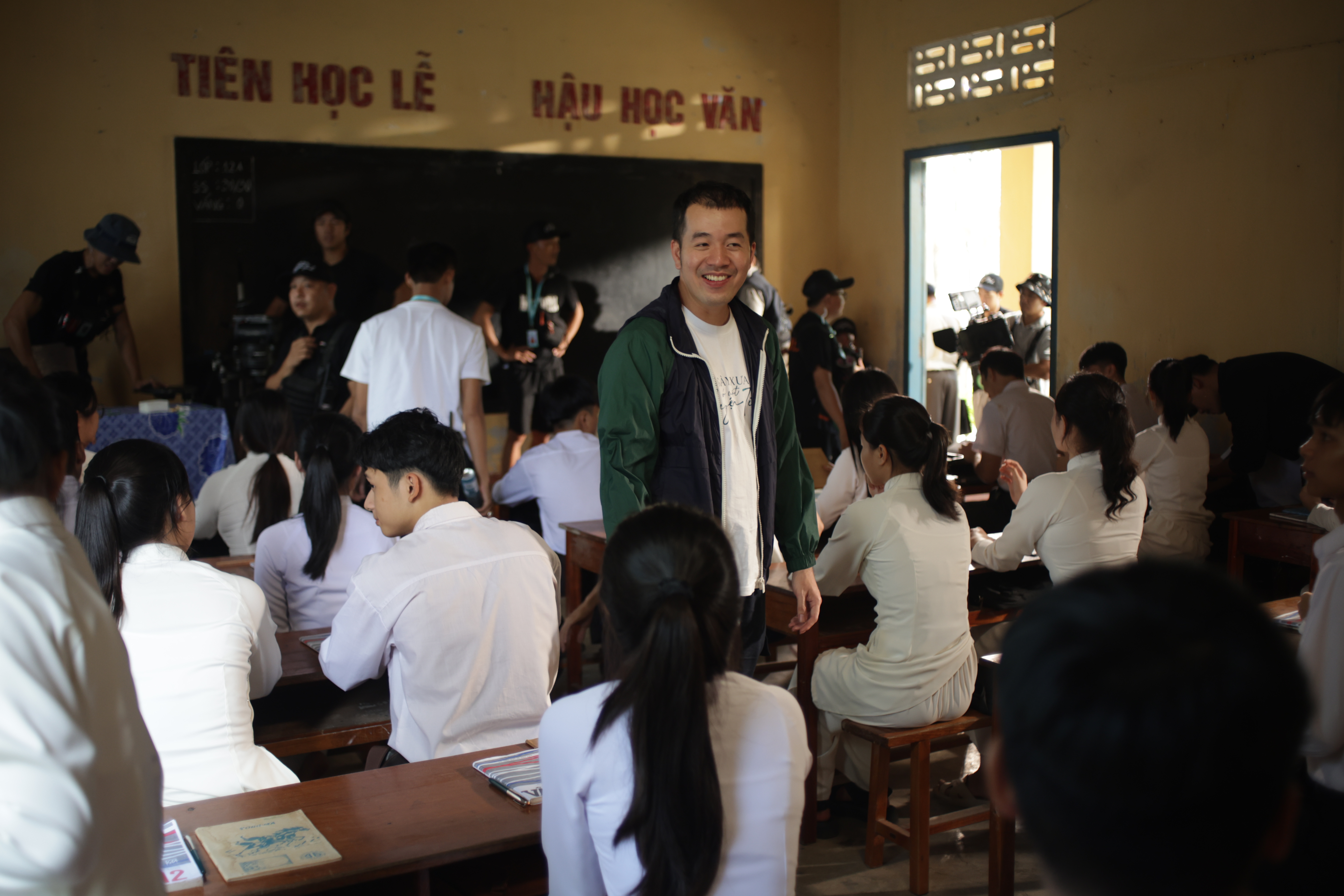 Director and Lecturer Trịnh Đình Lê Minh: Embrace curiosity and exploration in art